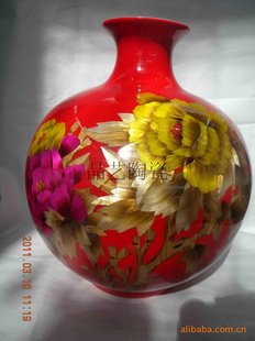 匠心獨(dú)運(yùn) 麥稈花紋陶瓷花瓶，唐山陶器的藝術(shù)新章